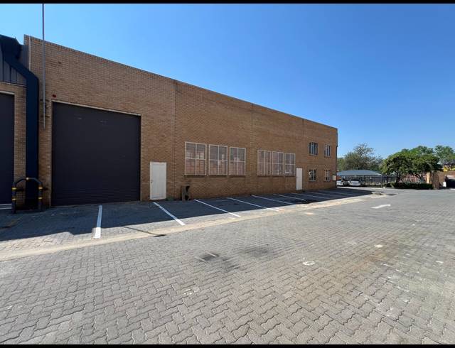728M² WAREHOUSE TO LET IN KYA SANDS